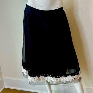 Jacquline Quinn skirt with faux pearl beaded embroidered leaves, size 4